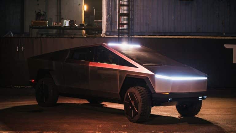 zoom-cybertruck